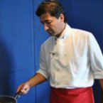 Топ готвач приготвя манджи в тиган за "Гинес"