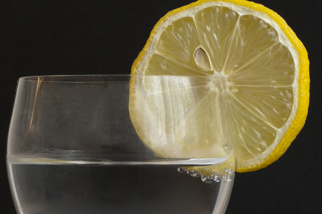 Вода с лимонов сок - еликсирът на живота