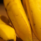 Банани срещу напукани пети