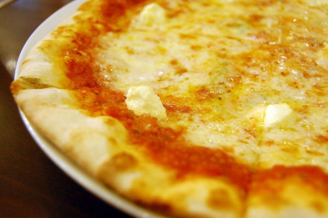 Днес е националният ден на Пицата със сирене