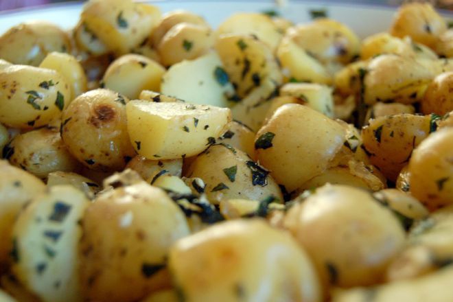Печени пресни картофи