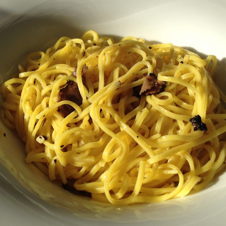 Large pasta sas zehtin i tryufeli