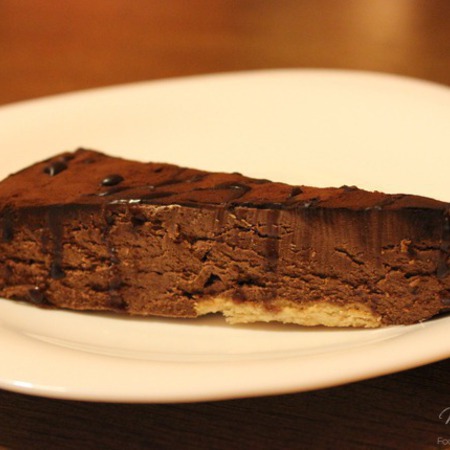 Large shokoladova torta tryufel