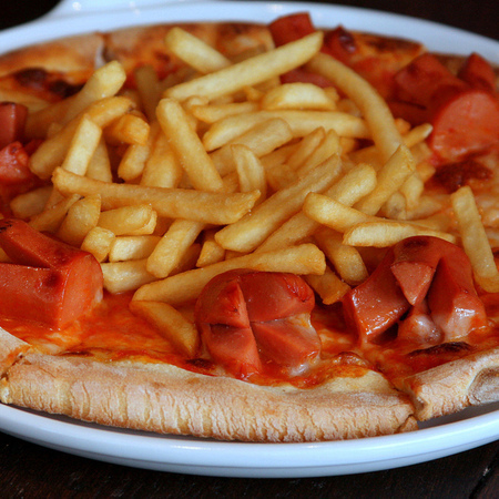Large pitsa s parzheni kartofi
