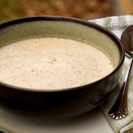 Large krem supa s divi gabi