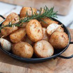 Запечени картофи с розмарин