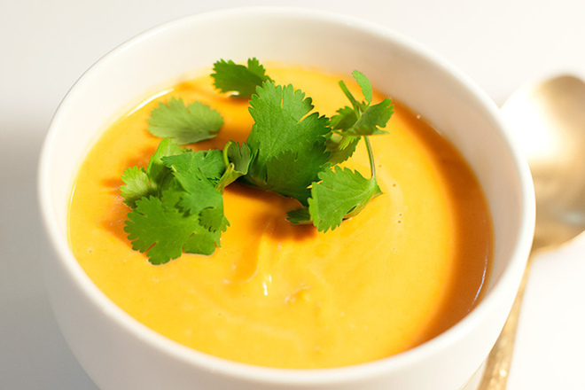 Крем супа от моркови с картофи и царевица
