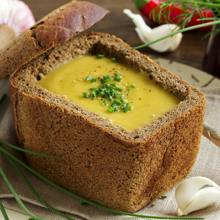 Large krem supa ot leshta v hlebche