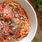 Спагети с доматен сос и  кюфтета
