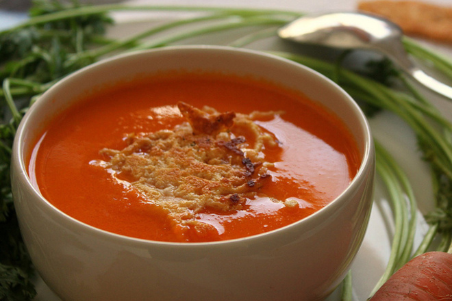 Доматена крем супа с моркови