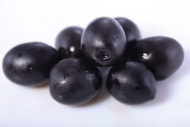черни маслини