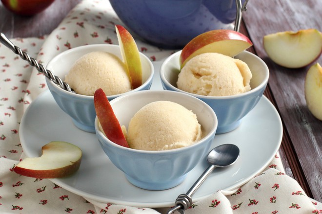Домашен сладолед от ябълки