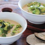Medium supa brokoli i shunka