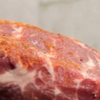 Medium kiflichki pallneni s obezkosten svinski vrat